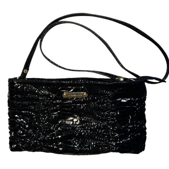 MICHAEL Michael Kors Handbags - Michael Kors Black Small Vintage Clutch with gold hardware, EUC